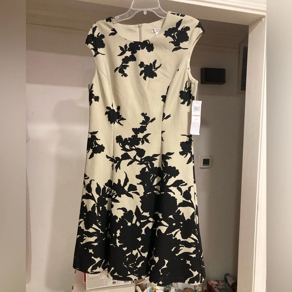 London Style Black and Cream Midi Dress - Picture 8 of 12